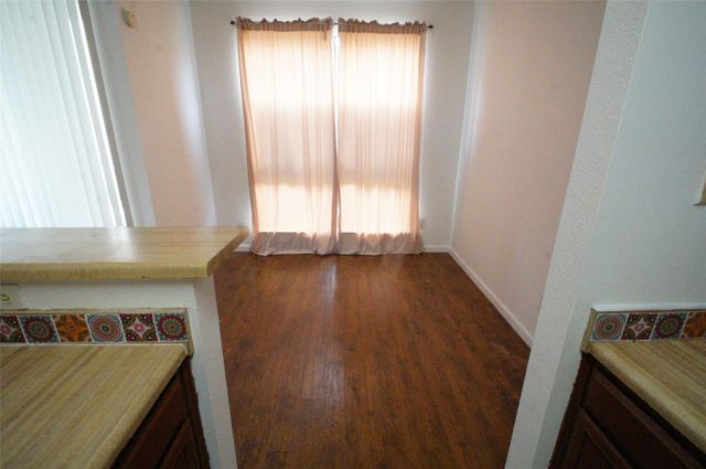 8197 Sands Point Drive 137, Houston, TX 77036