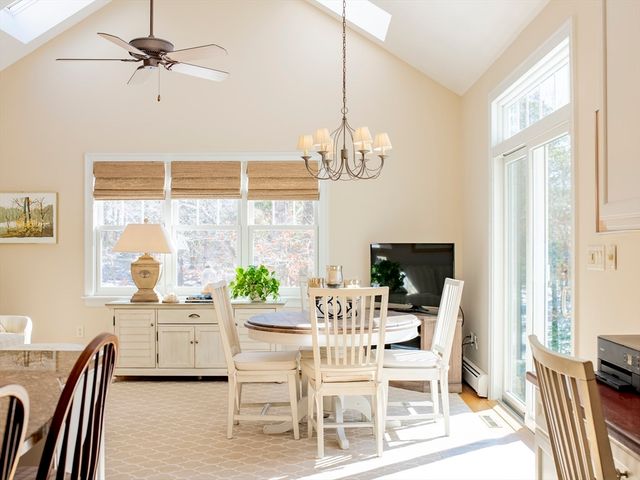 28 Watercourse Pl, Plymouth, MA 02360