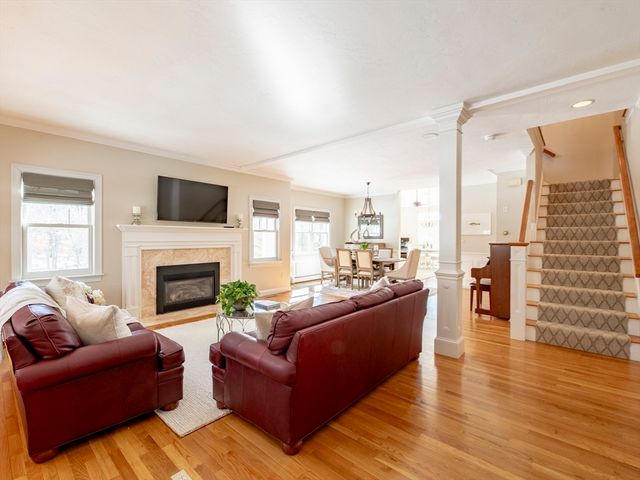 28 Watercourse Pl, Plymouth, MA 02360