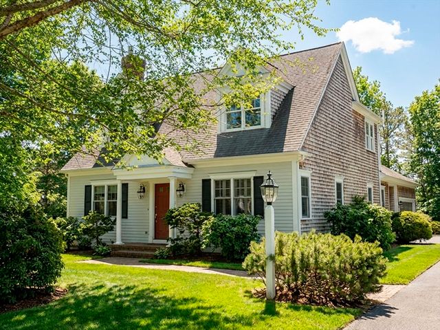 28 Watercourse Pl, Plymouth, MA 02360