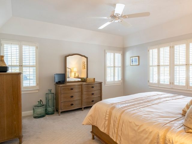 28 Watercourse Pl, Plymouth, MA 02360