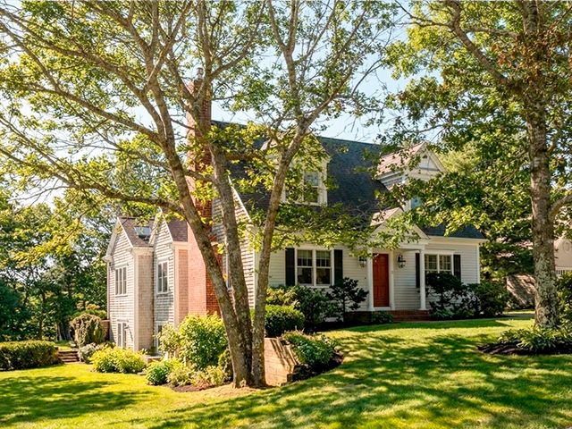 28 Watercourse Pl, Plymouth, MA 02360