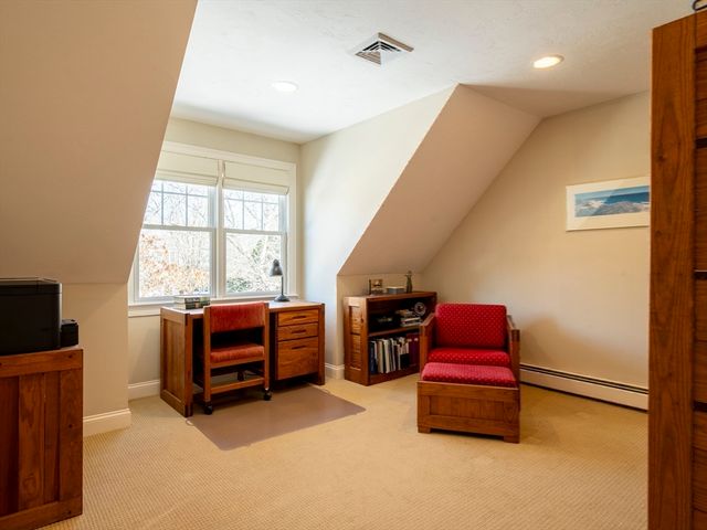 28 Watercourse Pl, Plymouth, MA 02360