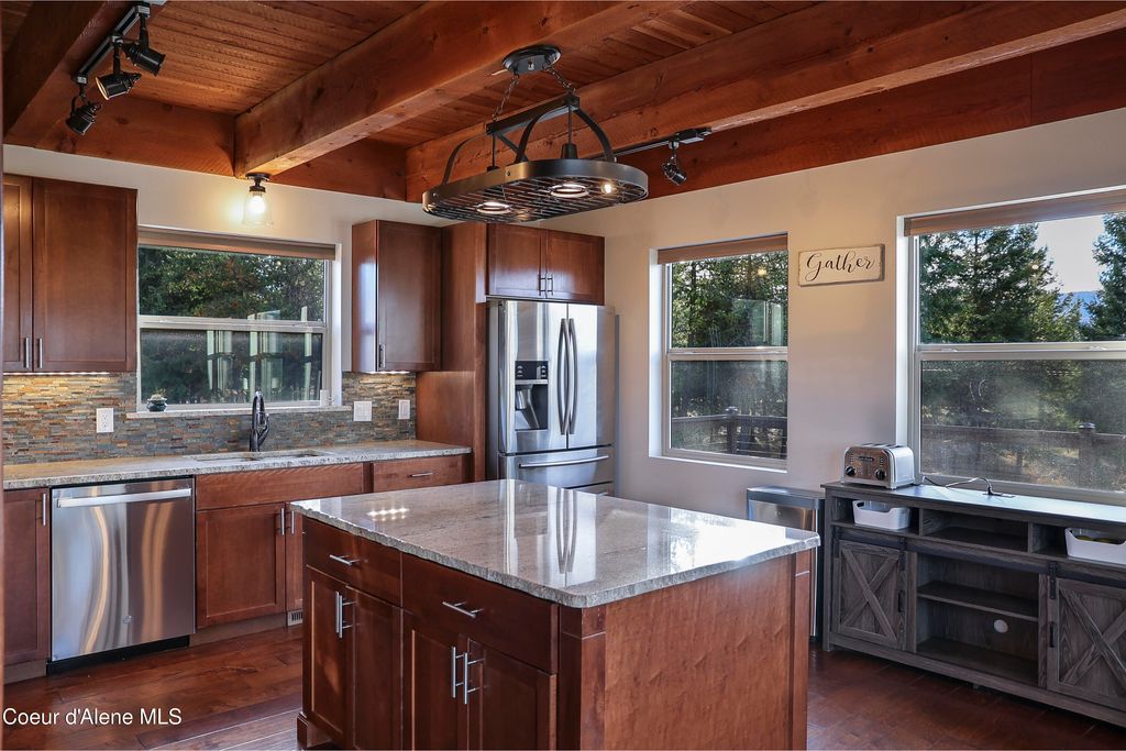 384 Pendleton Dr, Spirit Lake, ID 83869 photo 12