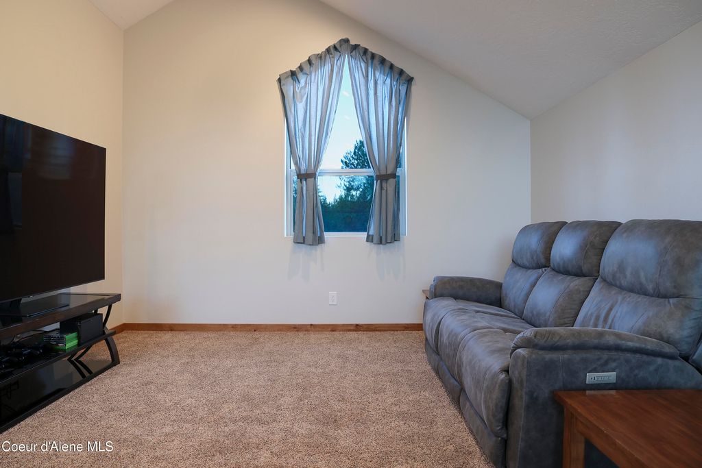 384 Pendleton Dr, Spirit Lake, ID 83869 photo 25