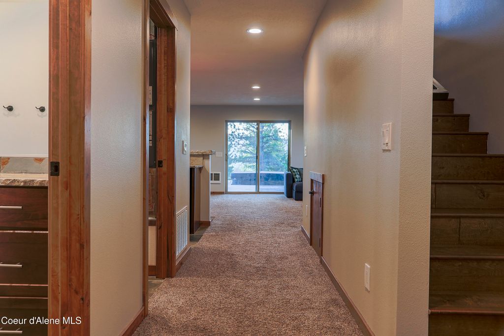 384 Pendleton Dr, Spirit Lake, ID 83869 photo 29