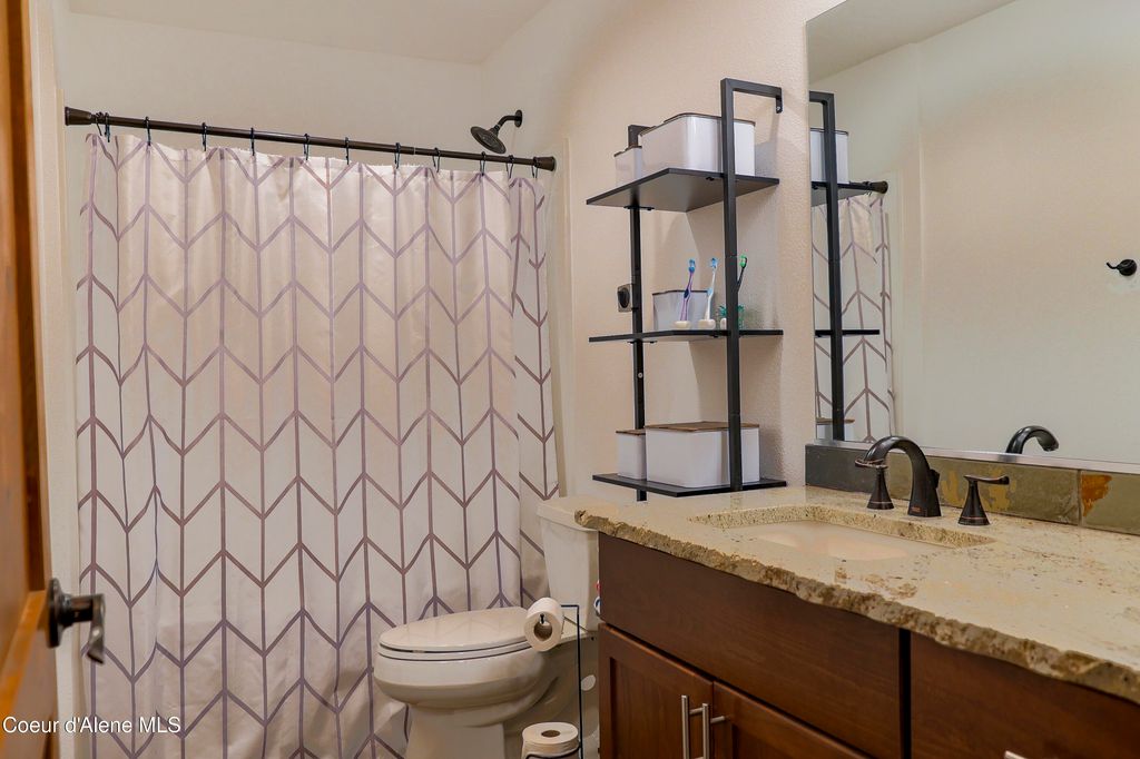 384 Pendleton Dr, Spirit Lake, ID 83869 photo 35