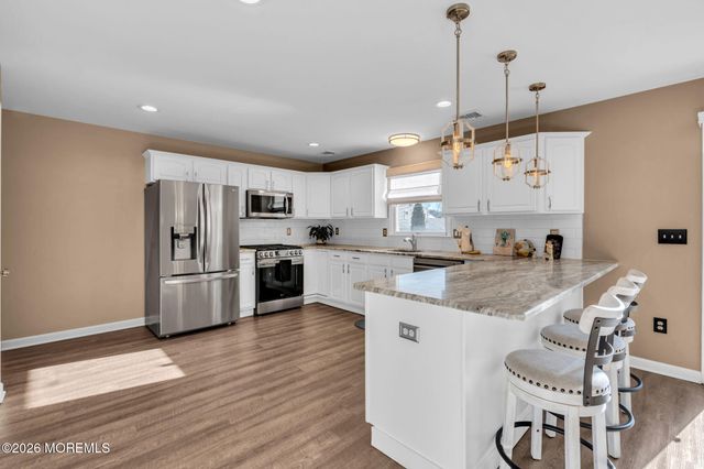 15 Eagle Drive, Bayville, NJ 08721