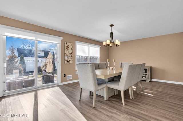 15 Eagle Drive, Bayville, NJ 08721