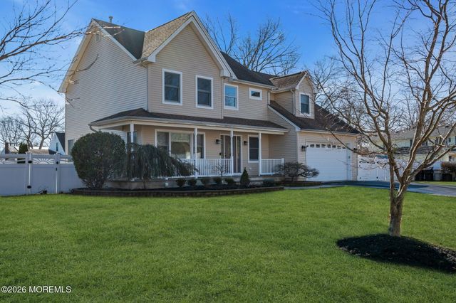 15 Eagle Drive, Bayville, NJ 08721