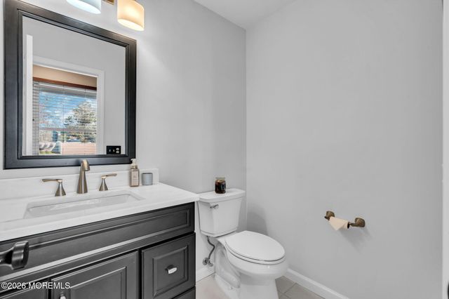 15 Eagle Drive, Bayville, NJ 08721