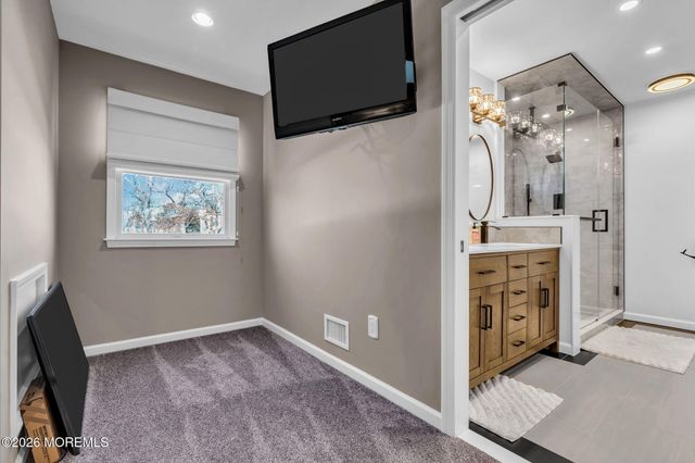 15 Eagle Drive, Bayville, NJ 08721