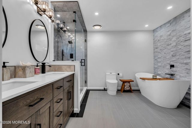 15 Eagle Drive, Bayville, NJ 08721