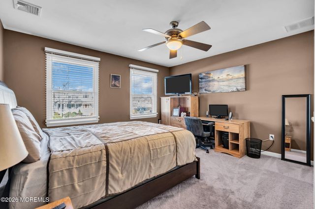 15 Eagle Drive, Bayville, NJ 08721