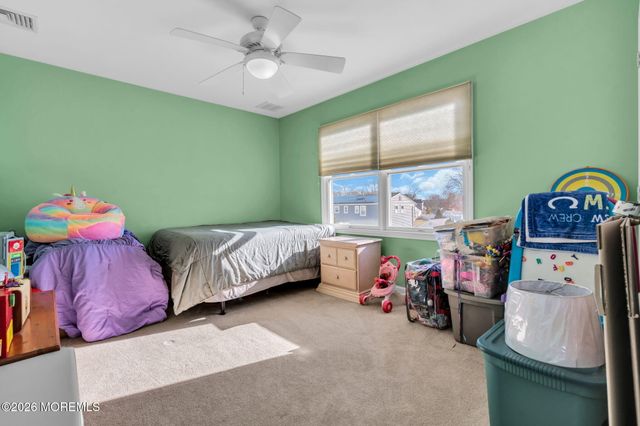 15 Eagle Drive, Bayville, NJ 08721