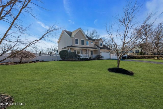 15 Eagle Drive, Bayville, NJ 08721