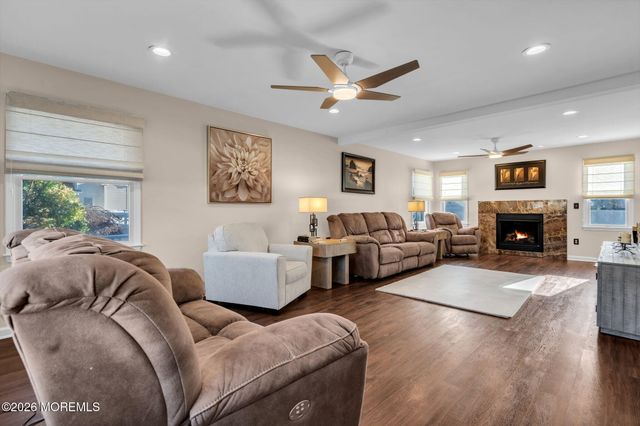 15 Eagle Drive, Bayville, NJ 08721