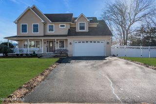 15 Eagle Drive, Bayville, NJ 08721