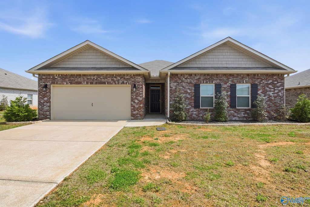 24848 Delilah Circle, Athens, AL 35613