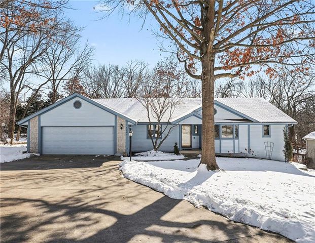 9301 NW 80th Street, Weatherby Lake, MO 64152