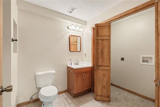 9301 NW 80th Street, Weatherby Lake, MO 64152