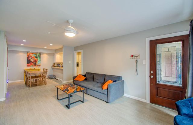 2575 Marilee Lane 1, Houston, TX 77057