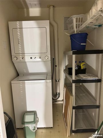 189 Forest Avenue, Paramus, NJ 07652