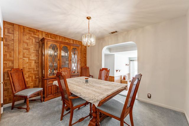 303 N Elmwood Avenue, Wood Dale, IL 60191