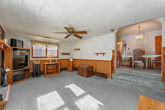 303 N Elmwood Avenue, Wood Dale, IL 60191