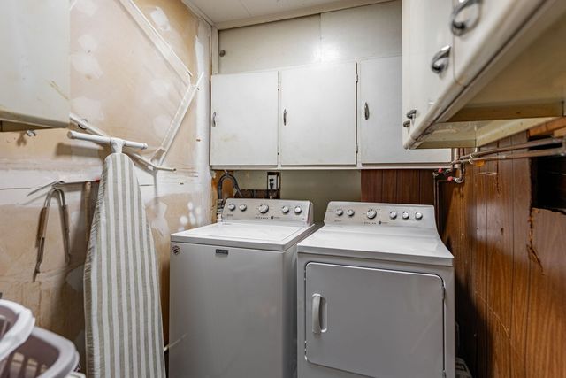 303 N Elmwood Avenue, Wood Dale, IL 60191