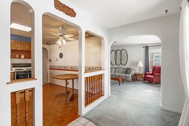 303 N Elmwood Avenue, Wood Dale, IL 60191