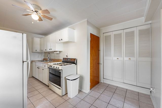 303 N Elmwood Avenue, Wood Dale, IL 60191