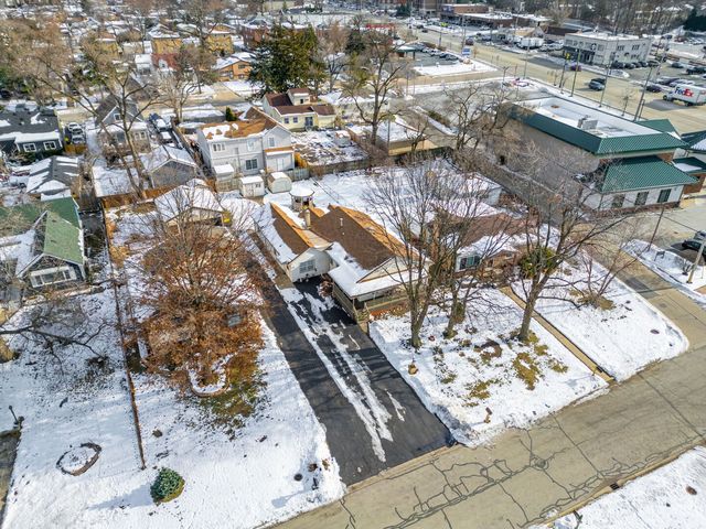 303 N Elmwood Avenue, Wood Dale, IL 60191