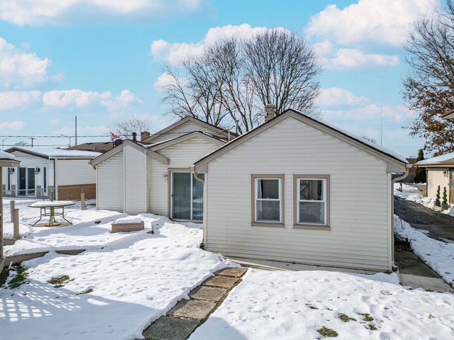 303 N Elmwood Avenue, Wood Dale, IL 60191