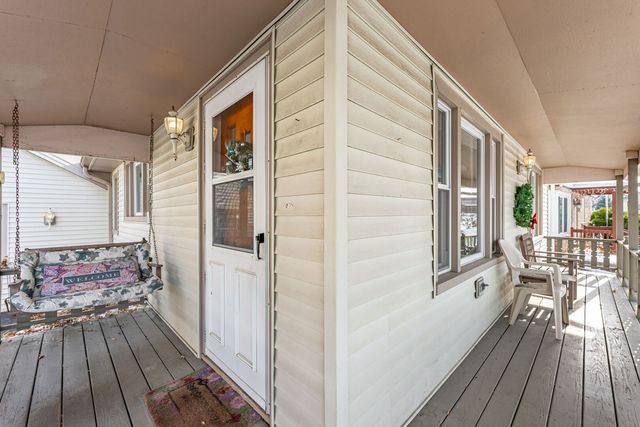 303 N Elmwood Avenue, Wood Dale, IL 60191