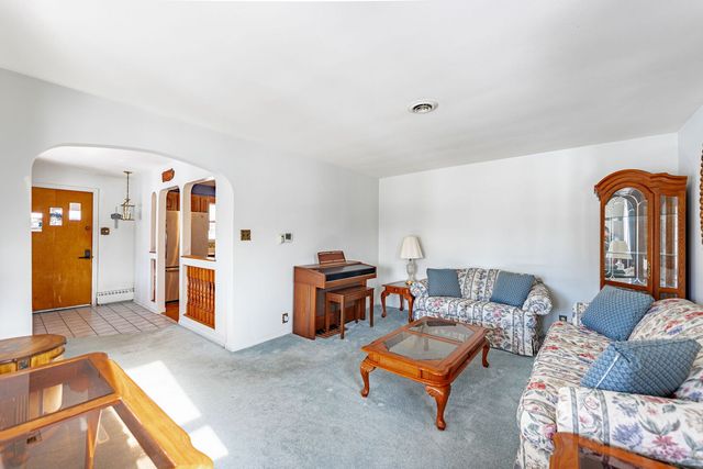 303 N Elmwood Avenue, Wood Dale, IL 60191