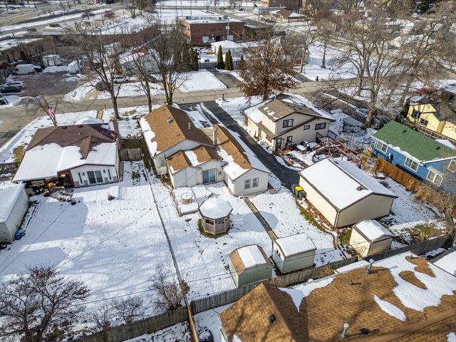 303 N Elmwood Avenue, Wood Dale, IL 60191