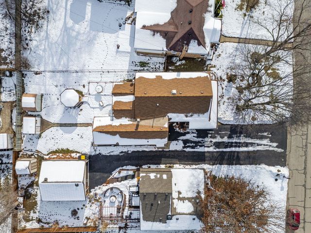 303 N Elmwood Avenue, Wood Dale, IL 60191