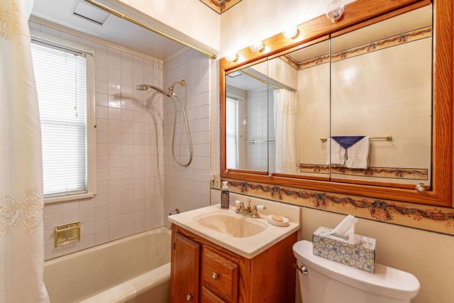 303 N Elmwood Avenue, Wood Dale, IL 60191