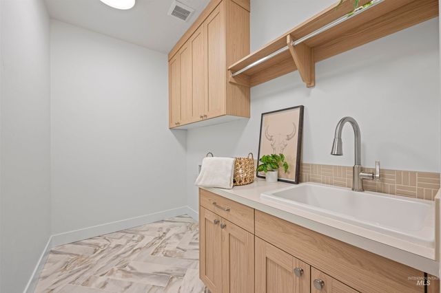 707 E Merino St, Kuna, ID 83634