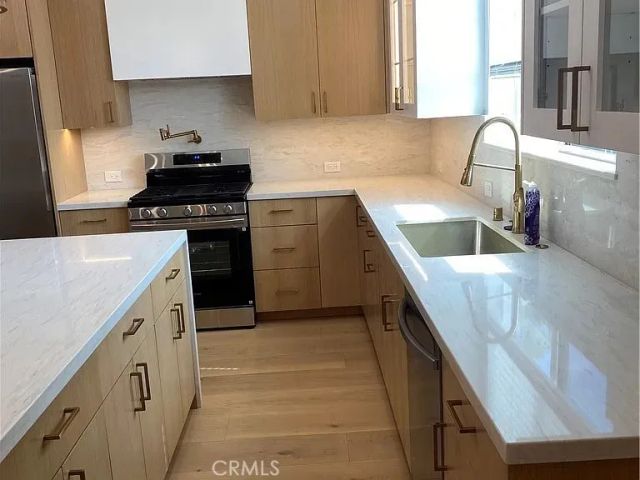 5923 Haas Ave, Los Angeles, CA 90047
