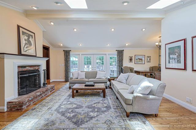 8205 Kroger Farm Road, Indian Hill, OH 45243