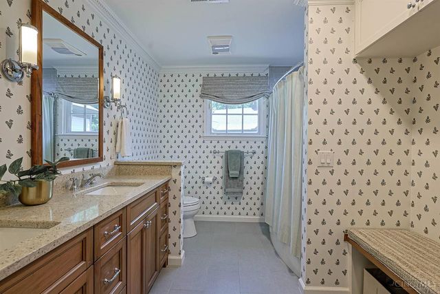 8205 Kroger Farm Road, Indian Hill, OH 45243