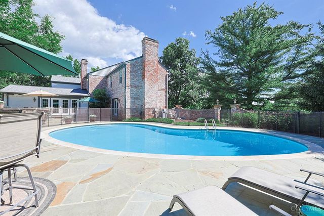 8205 Kroger Farm Road, Indian Hill, OH 45243
