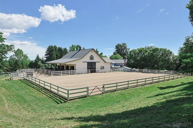 8205 Kroger Farm Road, Indian Hill, OH 45243