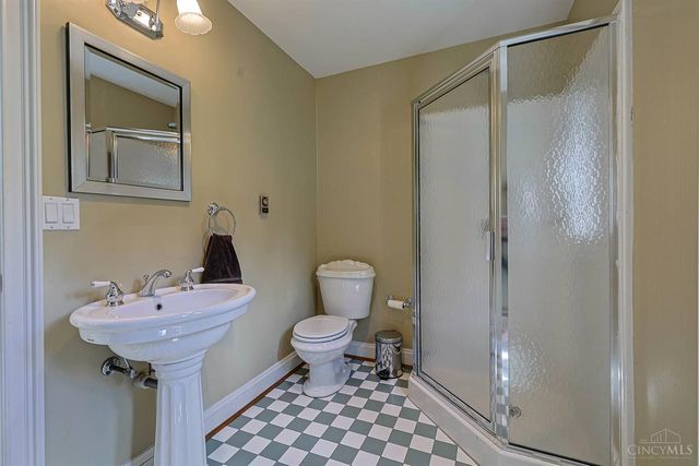 8205 Kroger Farm Road, Indian Hill, OH 45243
