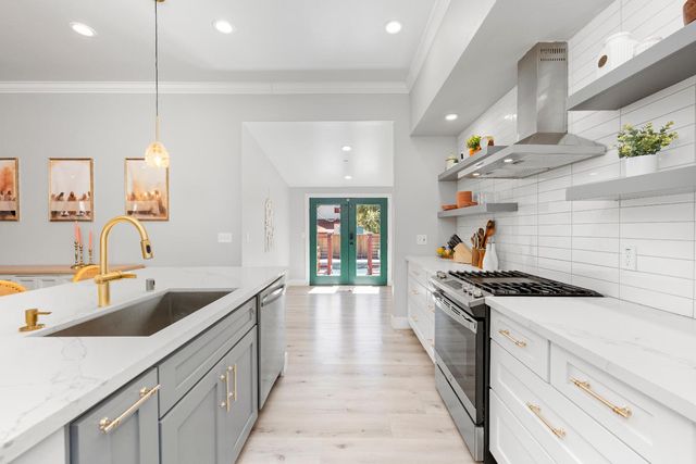 642 E St, Lincoln, CA 95648