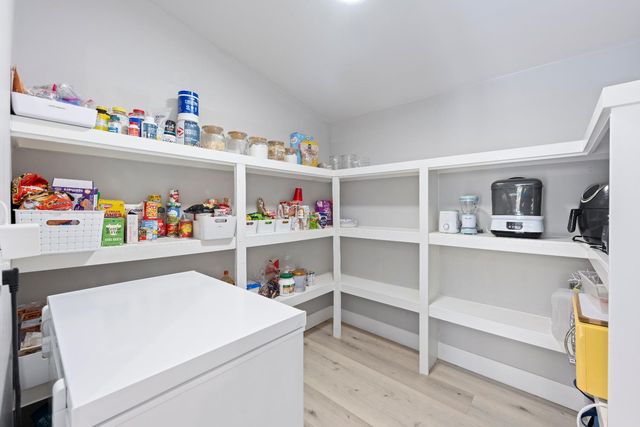 642 E St, Lincoln, CA 95648