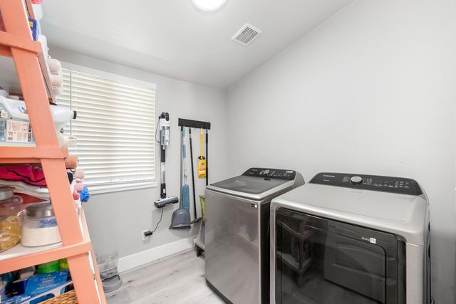 642 E St, Lincoln, CA 95648