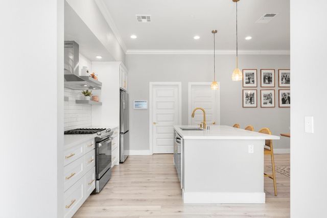 642 E St, Lincoln, CA 95648